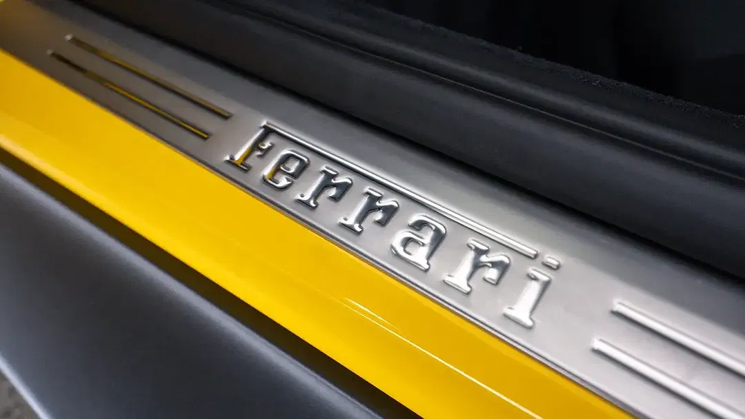 Ferrari Roma Spider - Thumbnail 10