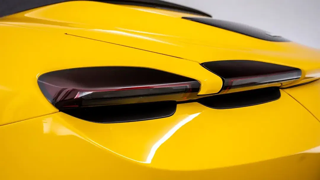 Ferrari Roma Spider - Thumbnail 7