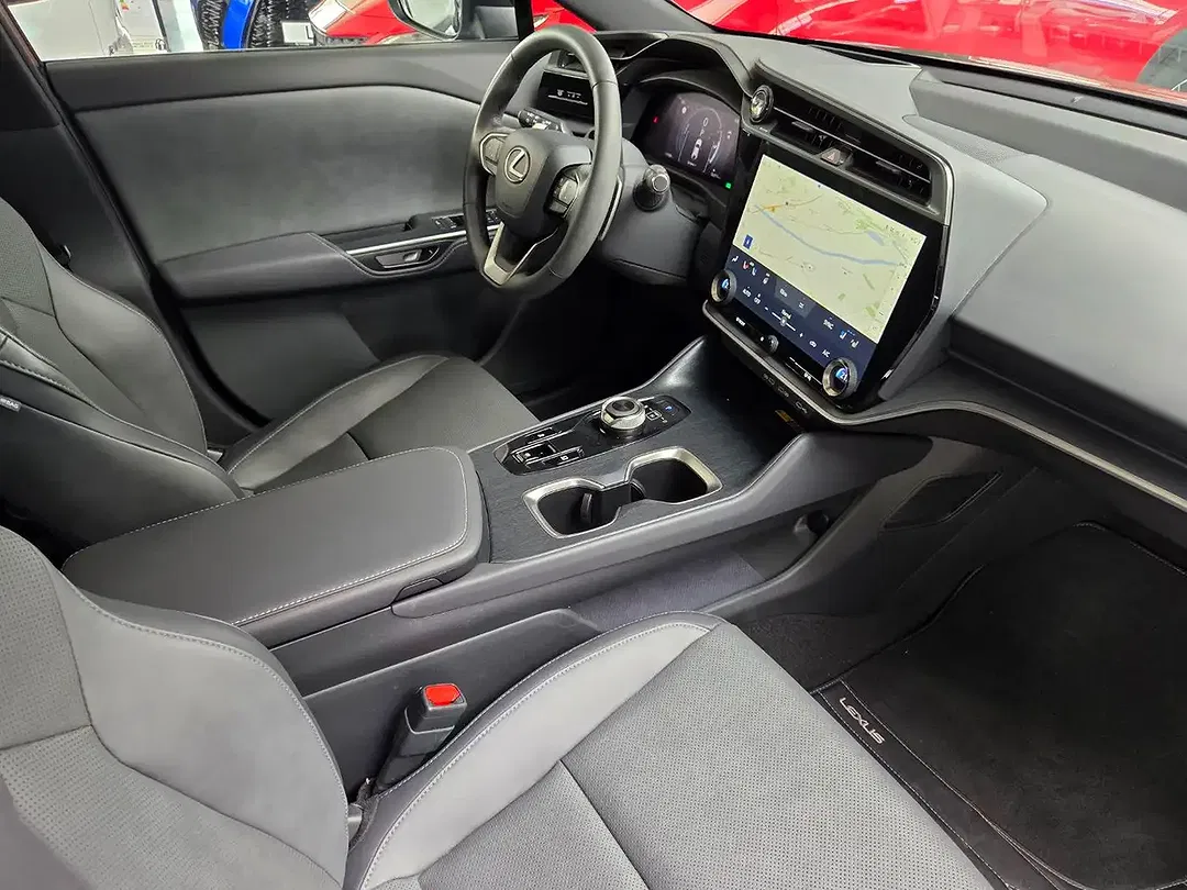 Lexus RZ DIRECT4 Launch Edition - Thumbnail 9