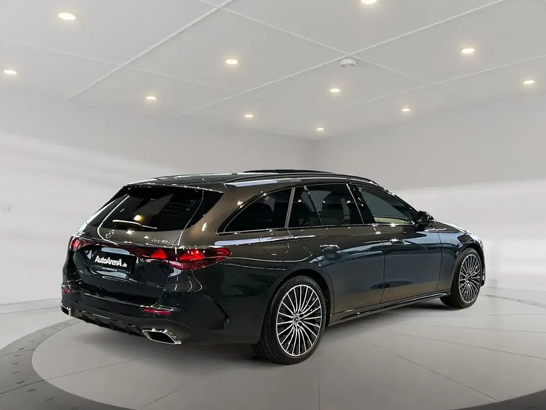 Mercedes-Benz E 300 4MATIC AMG MBUX Burmester - Thumbnail 3
