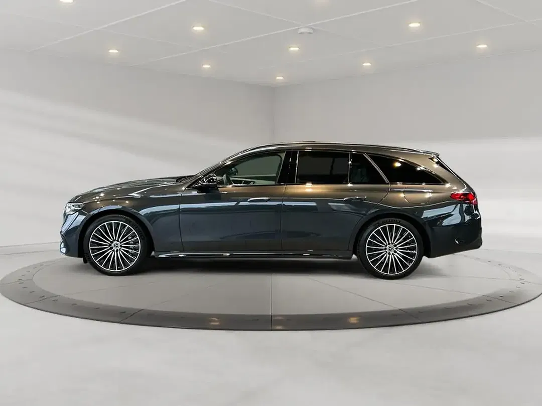 Mercedes-Benz E 300 4MATIC AMG MBUX Burmester - Thumbnail 4
