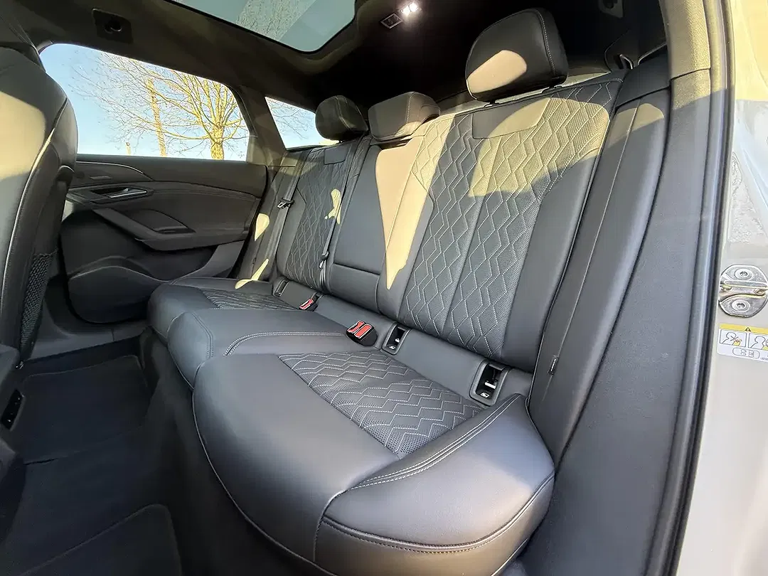 Audi S6 e-tron Avant - Thumbnail 9