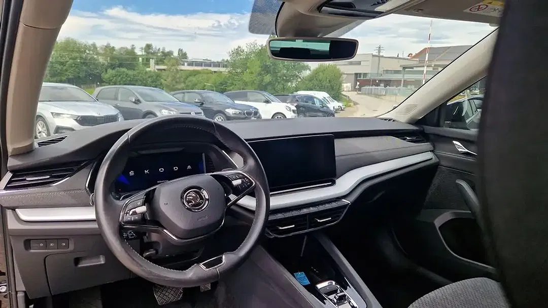Skoda Octavia 2.0 TDI DSG Combi Premium - Thumbnail 10