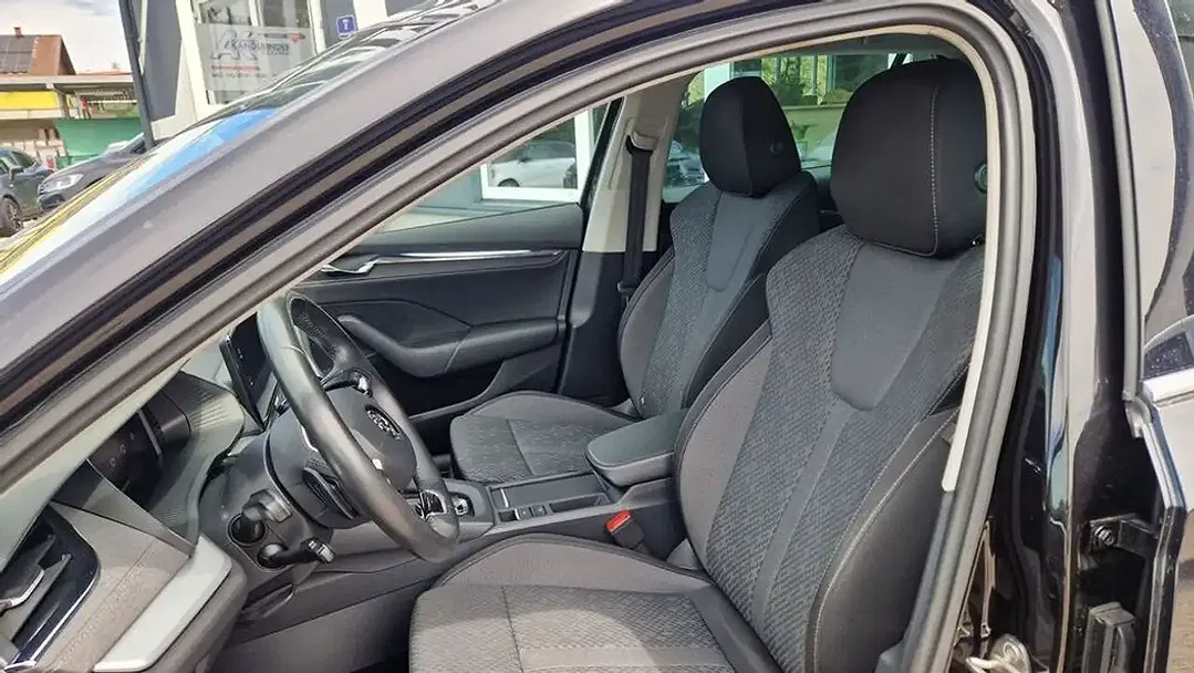 Skoda Octavia 2.0 TDI DSG Combi Premium - Thumbnail 12