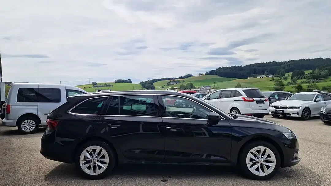 Skoda Octavia 2.0 TDI DSG Combi Premium - Thumbnail 6
