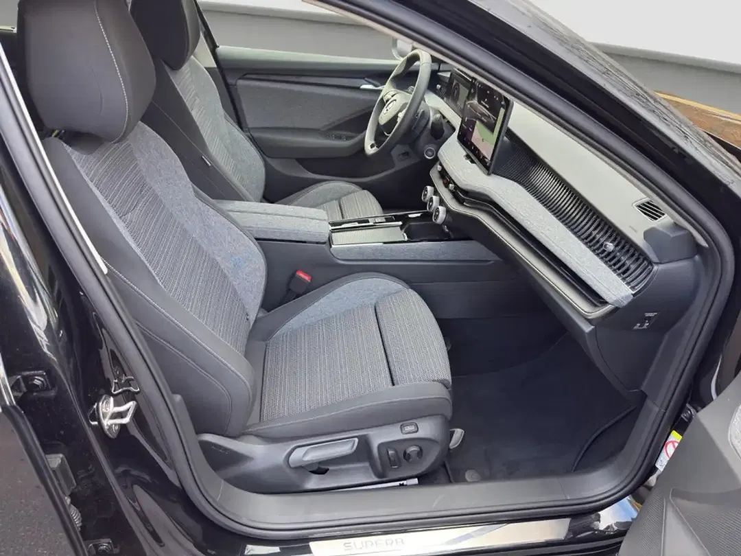 Skoda Superb 1.5 TSI MHEV DSG Combi Selection - foto 15