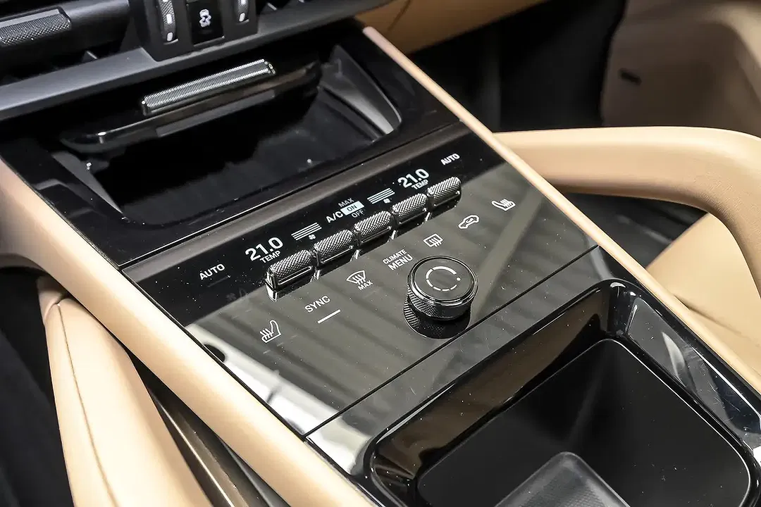 Porsche Cayenne 3.0 V6 E-Hybrid Turbo - Thumbnail 13