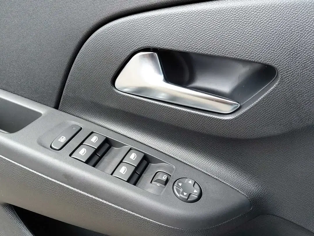Opel Corsa-e EV Edition - Thumbnail 3