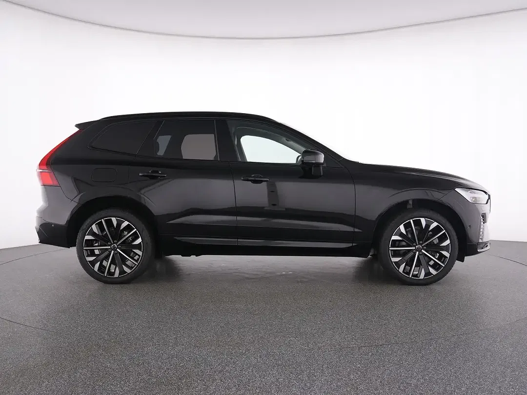 Volvo XC60 B5 AWD Ultra Dark - Thumbnail 11