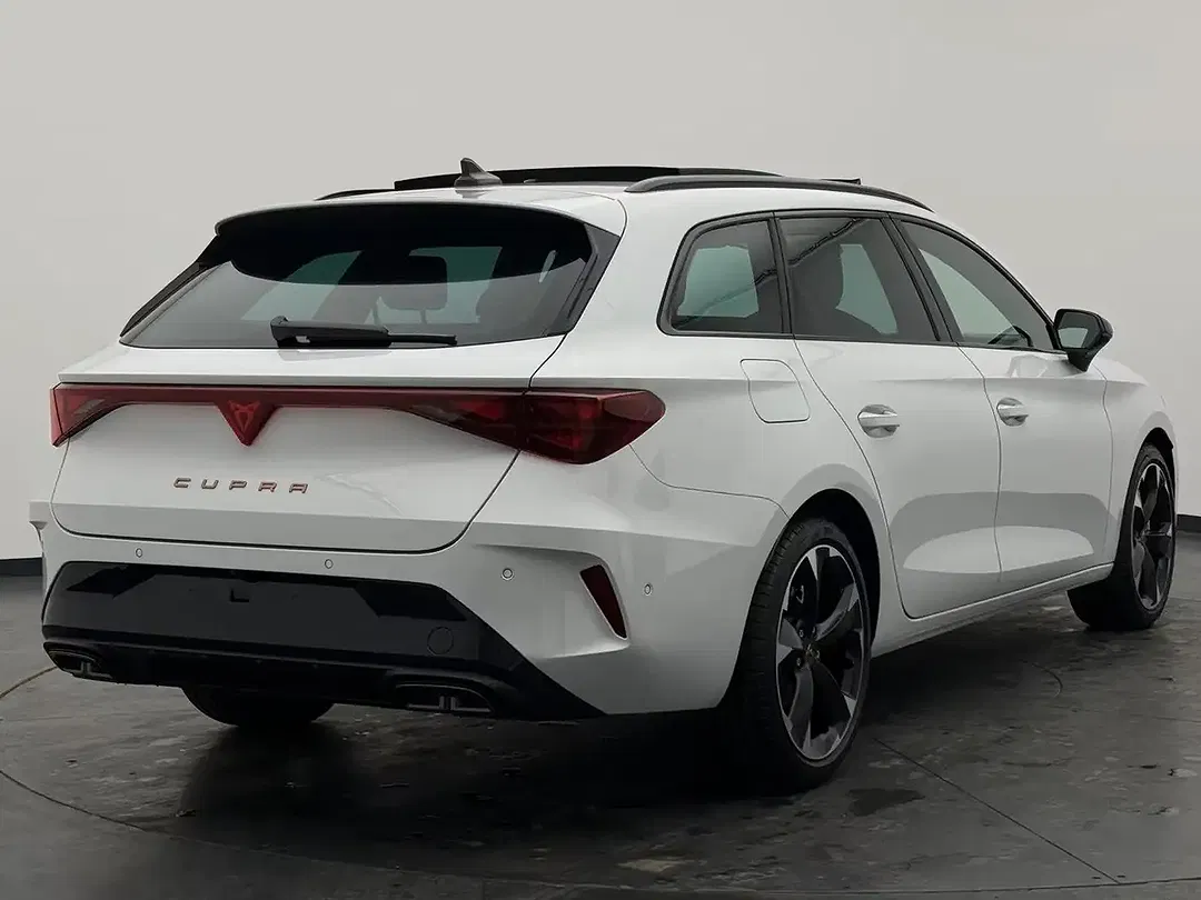 CUPRA Leon 1.5 eTSI DSG Matrix LED Sportstourer - Thumbnail 10