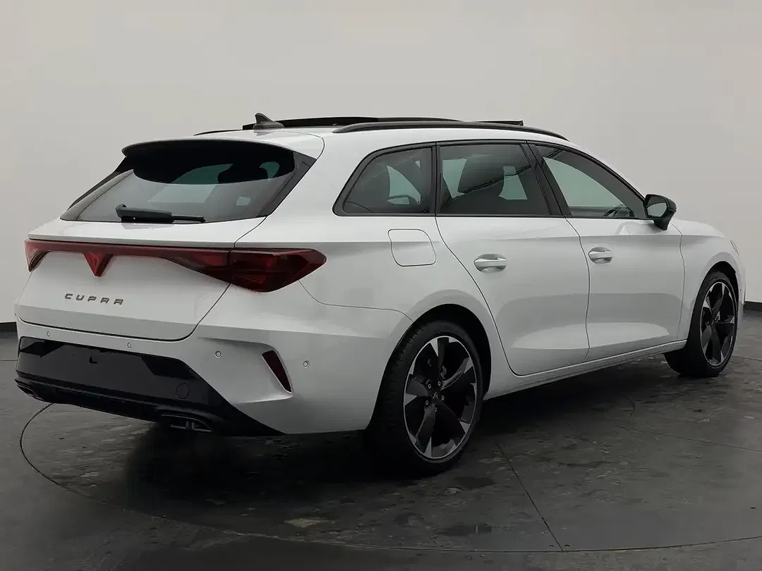 CUPRA Leon 1.5 eTSI DSG Matrix LED Sportstourer - Thumbnail 11