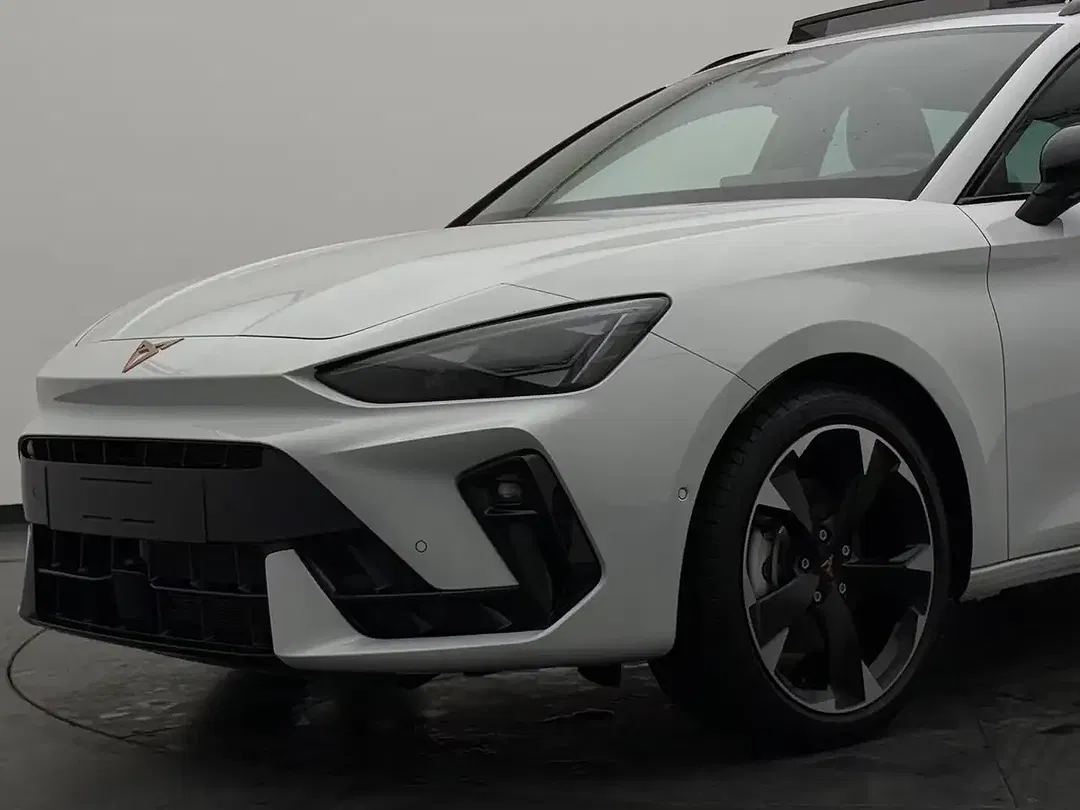 CUPRA Leon 1.5 eTSI DSG Matrix LED Sportstourer - Thumbnail 13
