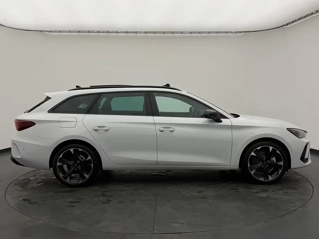 CUPRA Leon 1.5 eTSI DSG Matrix LED Sportstourer - Thumbnail 6