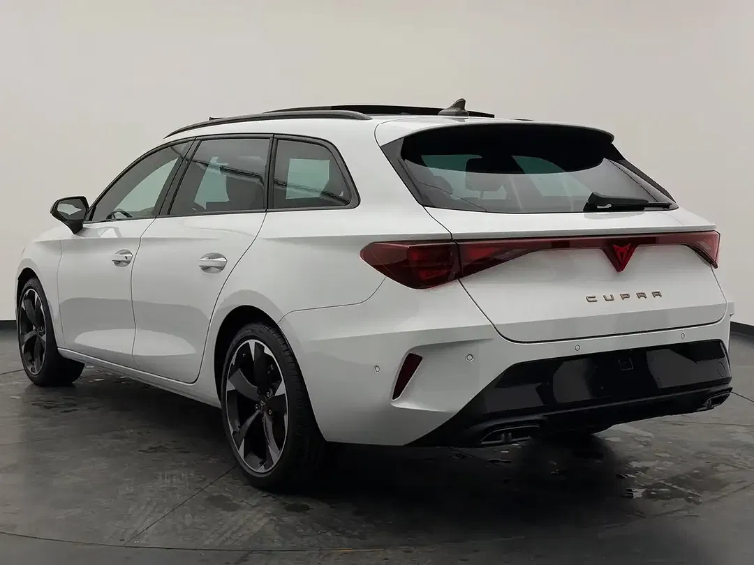 CUPRA Leon 1.5 eTSI DSG Matrix LED Sportstourer - Thumbnail 8