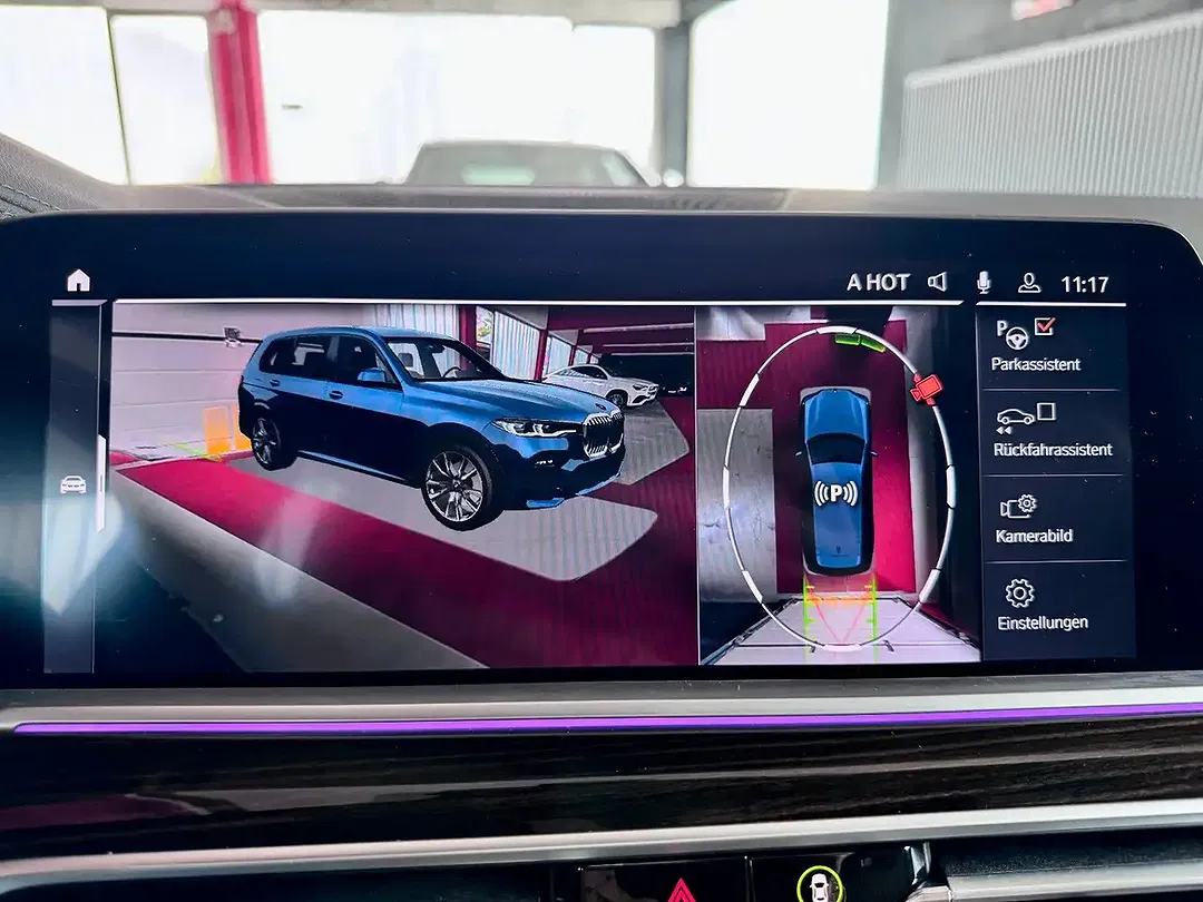 BMW X7 M Sport - Thumbnail 6