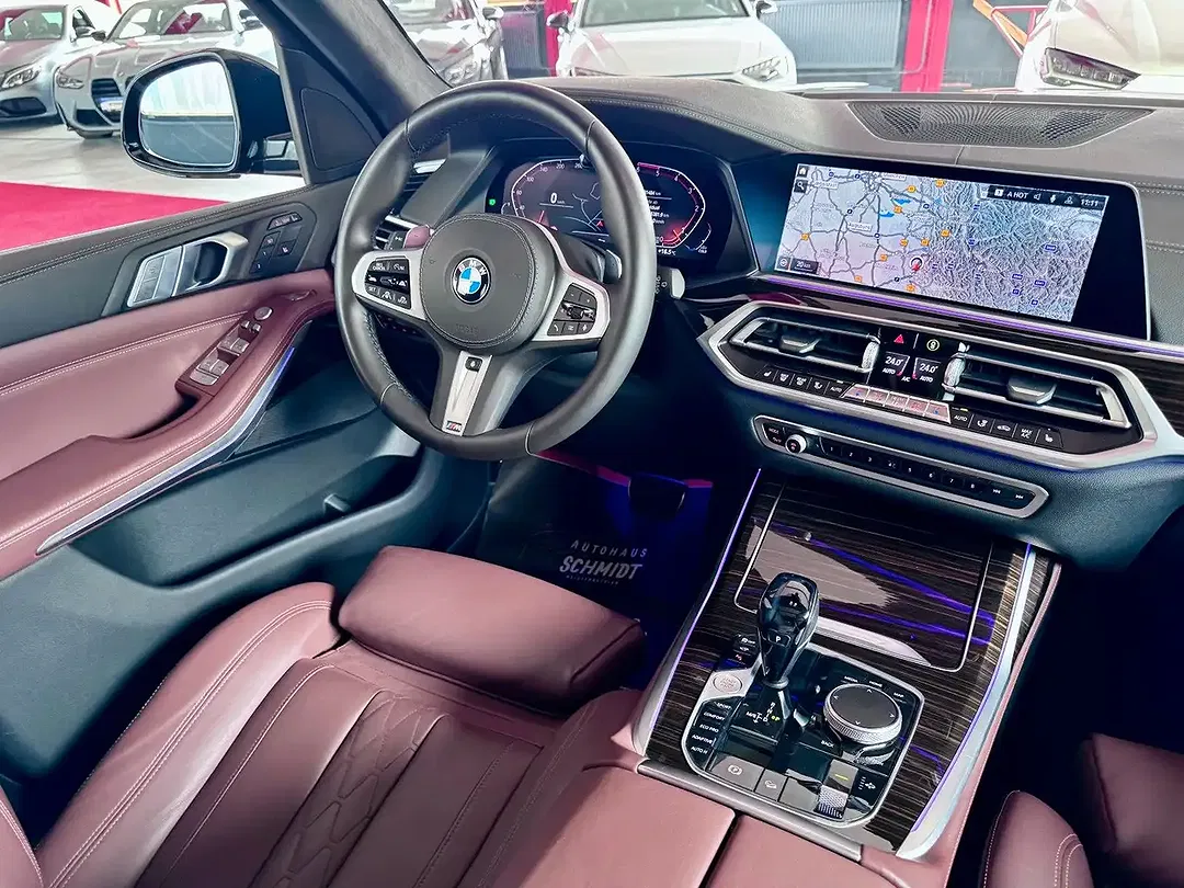 BMW X7 M Sport - foto 2
