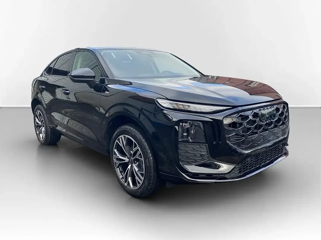 Audi Q3 TFSI S tronic Matrix LED Sportback S line - Thumbnail 3