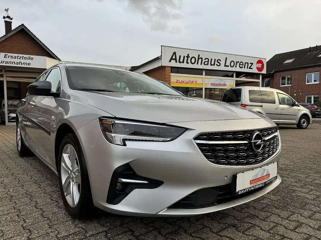 Opel Insignia Elegance - foto 1