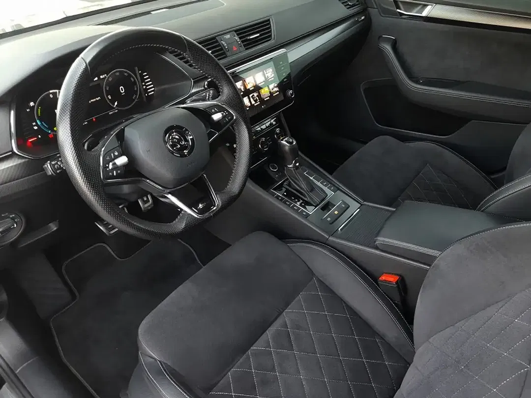Skoda Superb PHEV DSG Sportline - Thumbnail 13