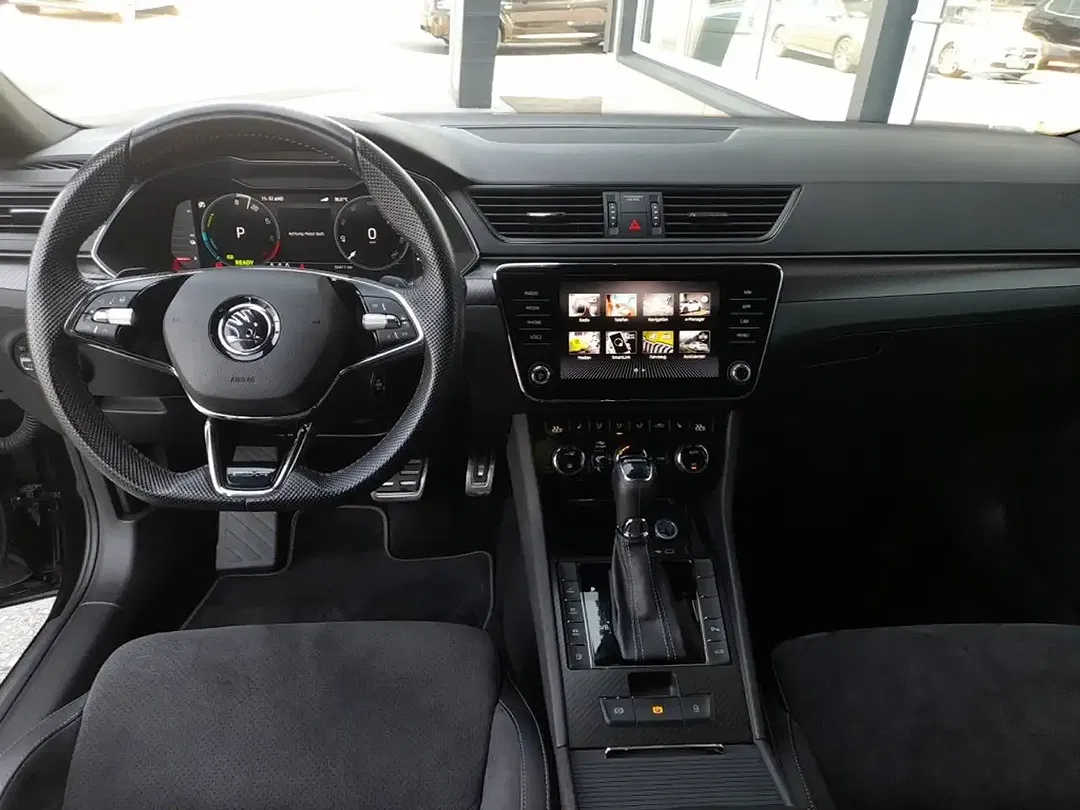 Skoda Superb PHEV DSG Sportline - Thumbnail 3