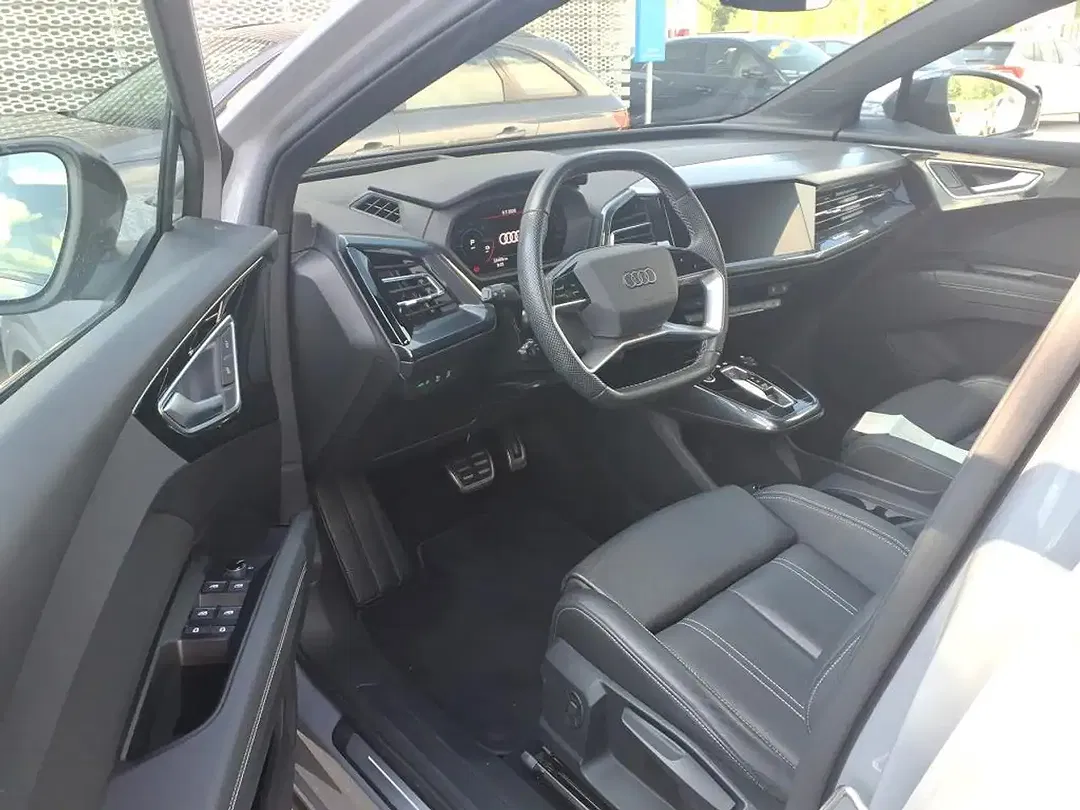 Audi Q4 e-tron 45 Matrix LED Sportback S line - Thumbnail 7