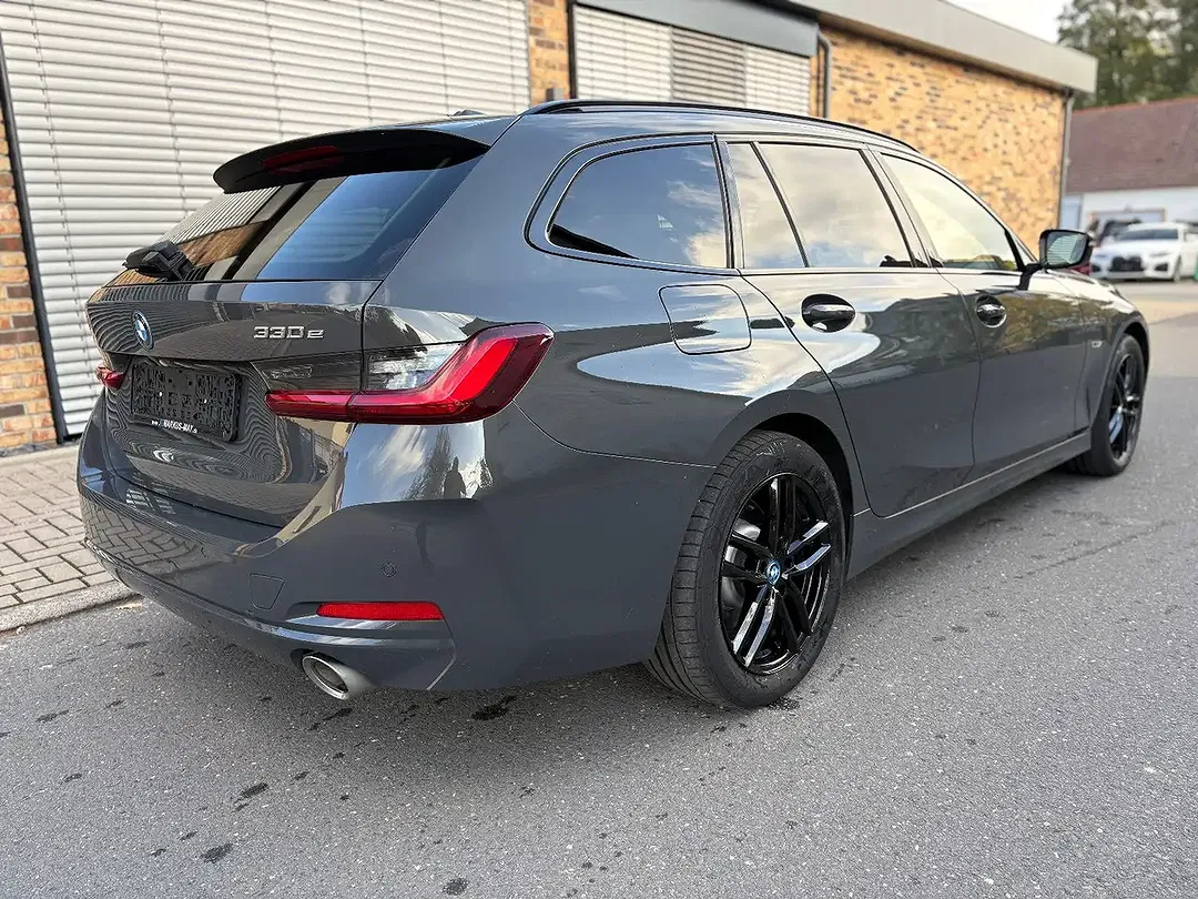 BMW 330 Touring - Thumbnail 5