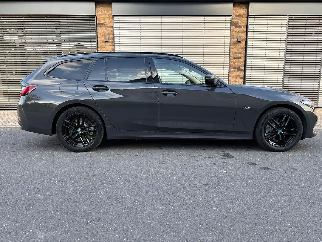BMW 330 Touring - Thumbnail 6