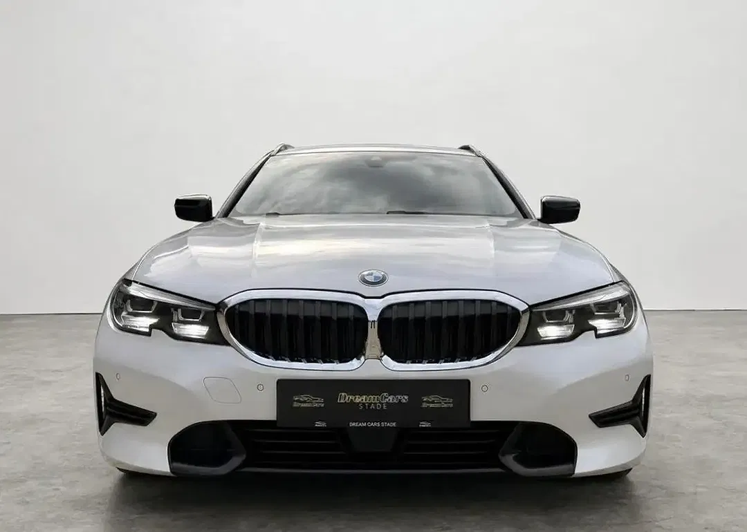 BMW 320 xDrive Sport Line - Thumbnail 8