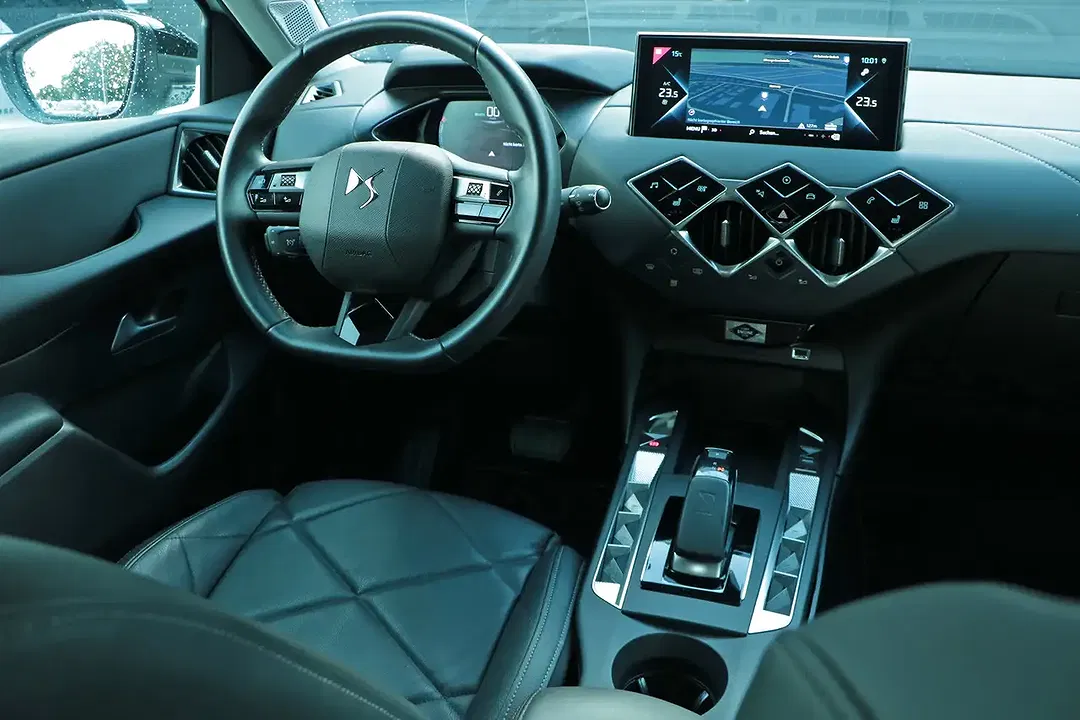 DS Automobiles DS 3 Crossback - Thumbnail 12