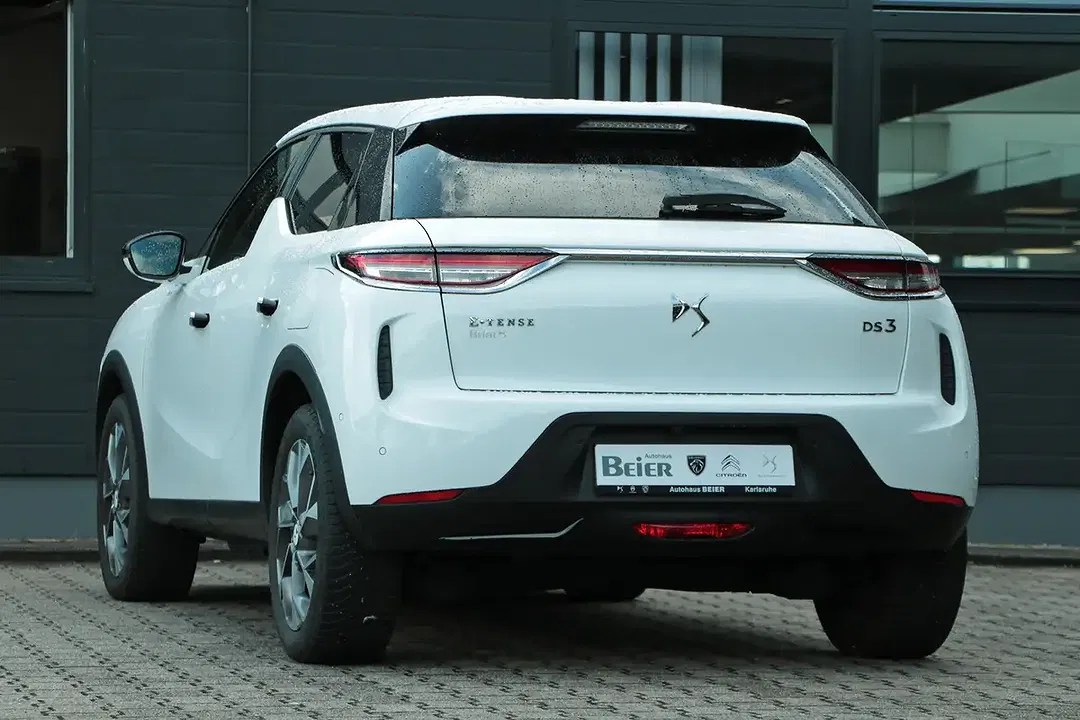 DS Automobiles DS 3 Crossback - Thumbnail 3