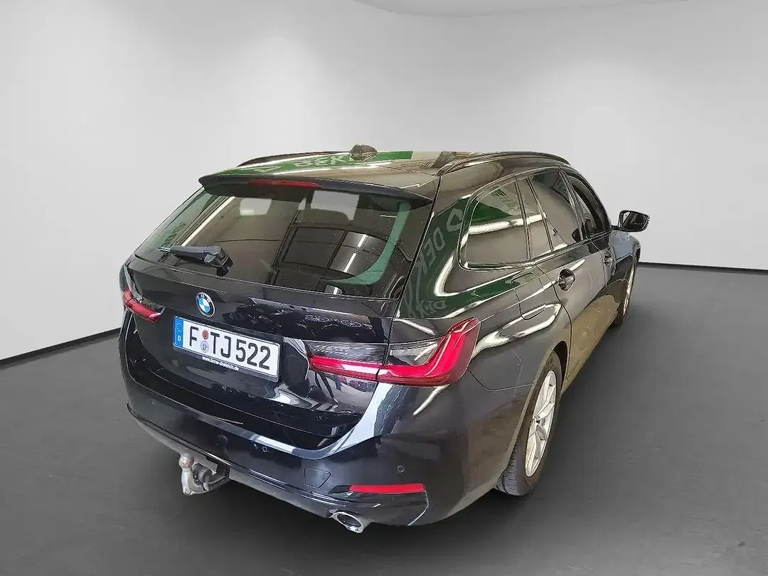 BMW 320 AUT - Thumbnail 5