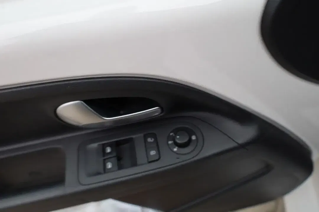 SEAT Mii EV Plus - Thumbnail 9