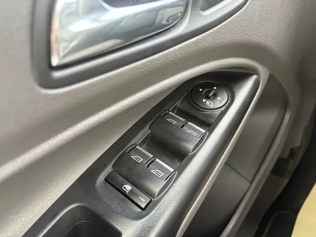 Ford Grand Tourneo Titanium - Thumbnail 16