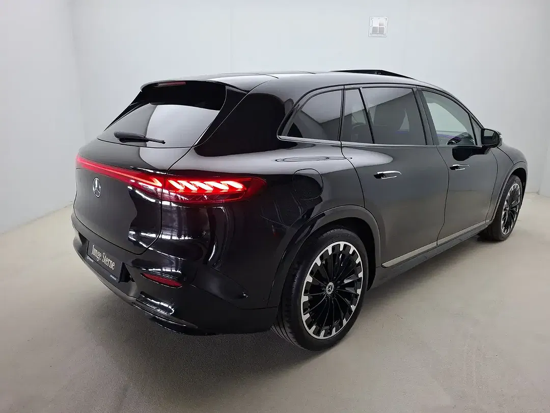 Mercedes-Benz EQS SUV 450 AMG - Thumbnail 4