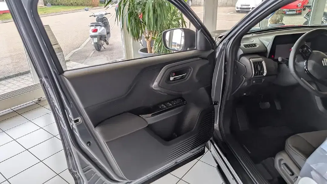 Suzuki Vitara Comfort+ - Thumbnail 11