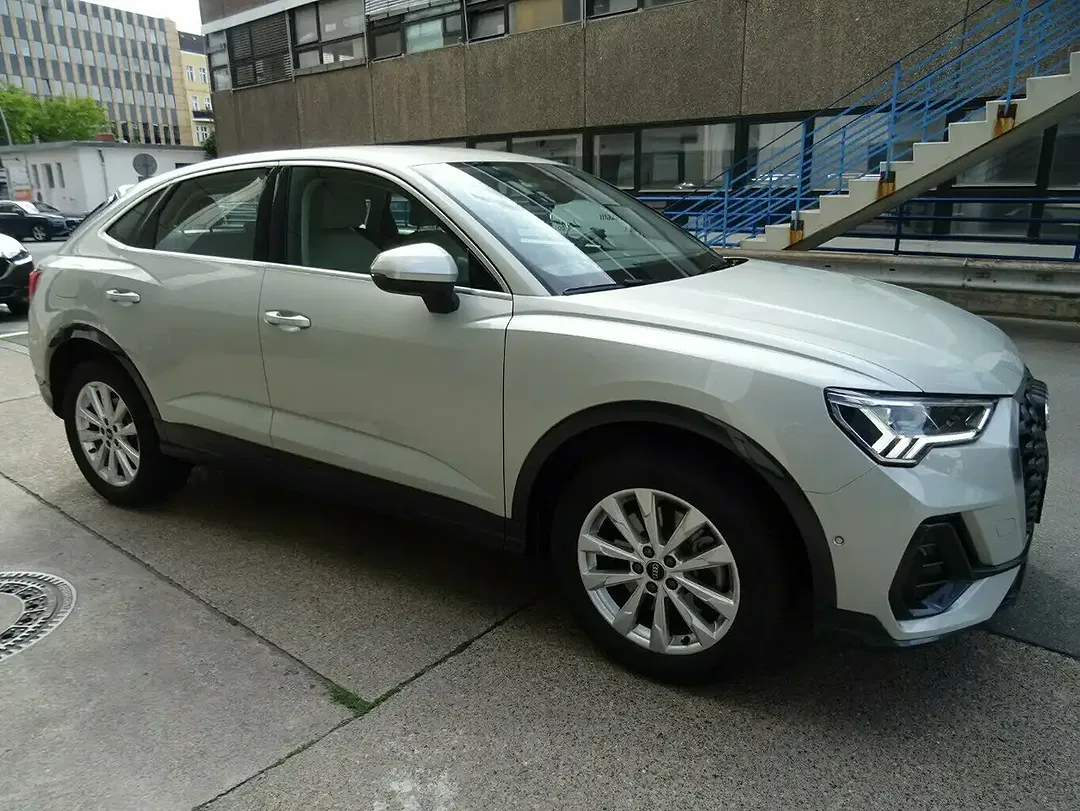 Audi Q3 45 TFSI e Sportback - Thumbnail 12