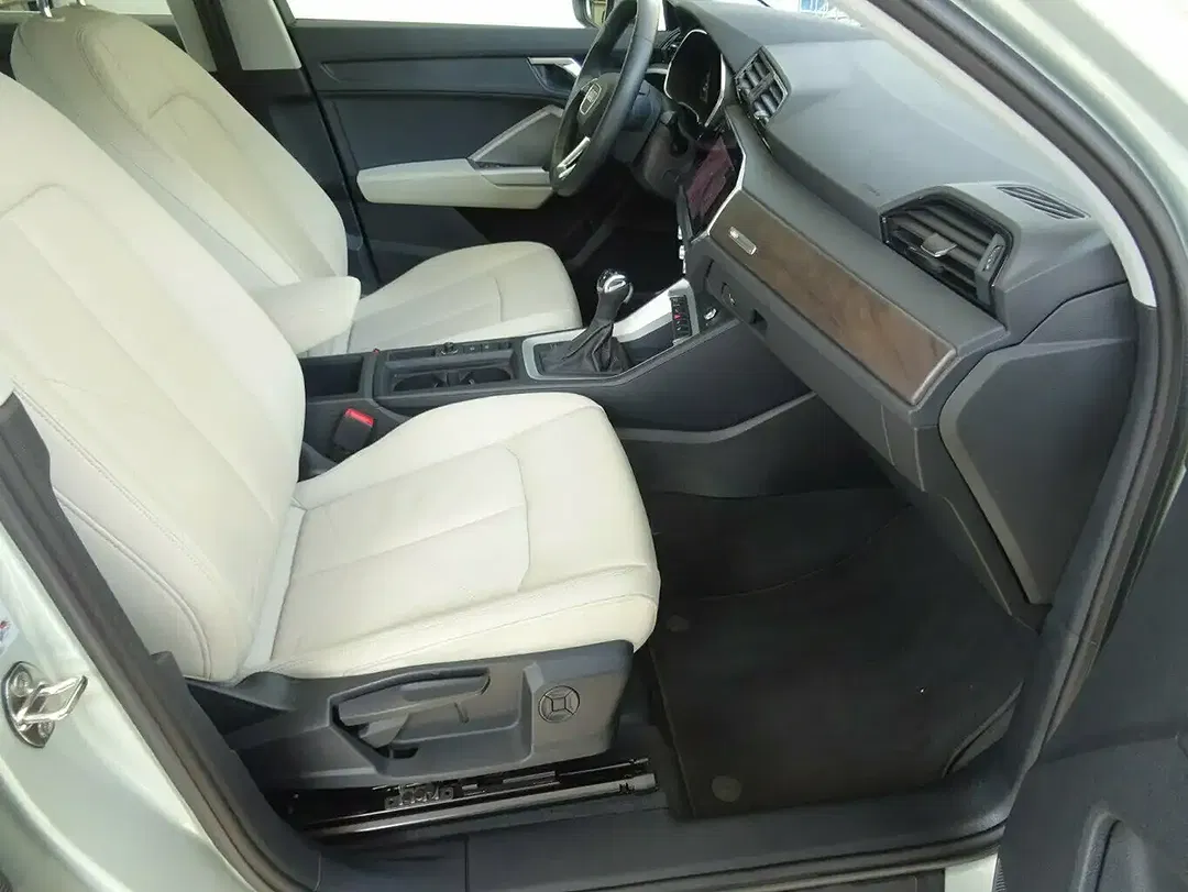 Audi Q3 45 TFSI e Sportback - Thumbnail 6