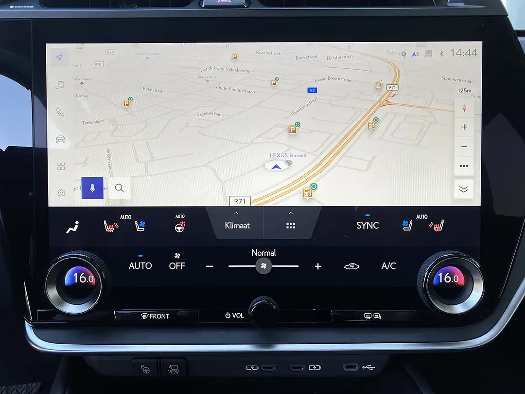 Lexus RZ 4x4 - Thumbnail 11