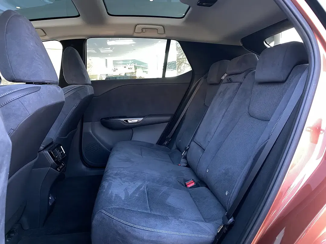 Lexus RZ 4x4 - Thumbnail 8