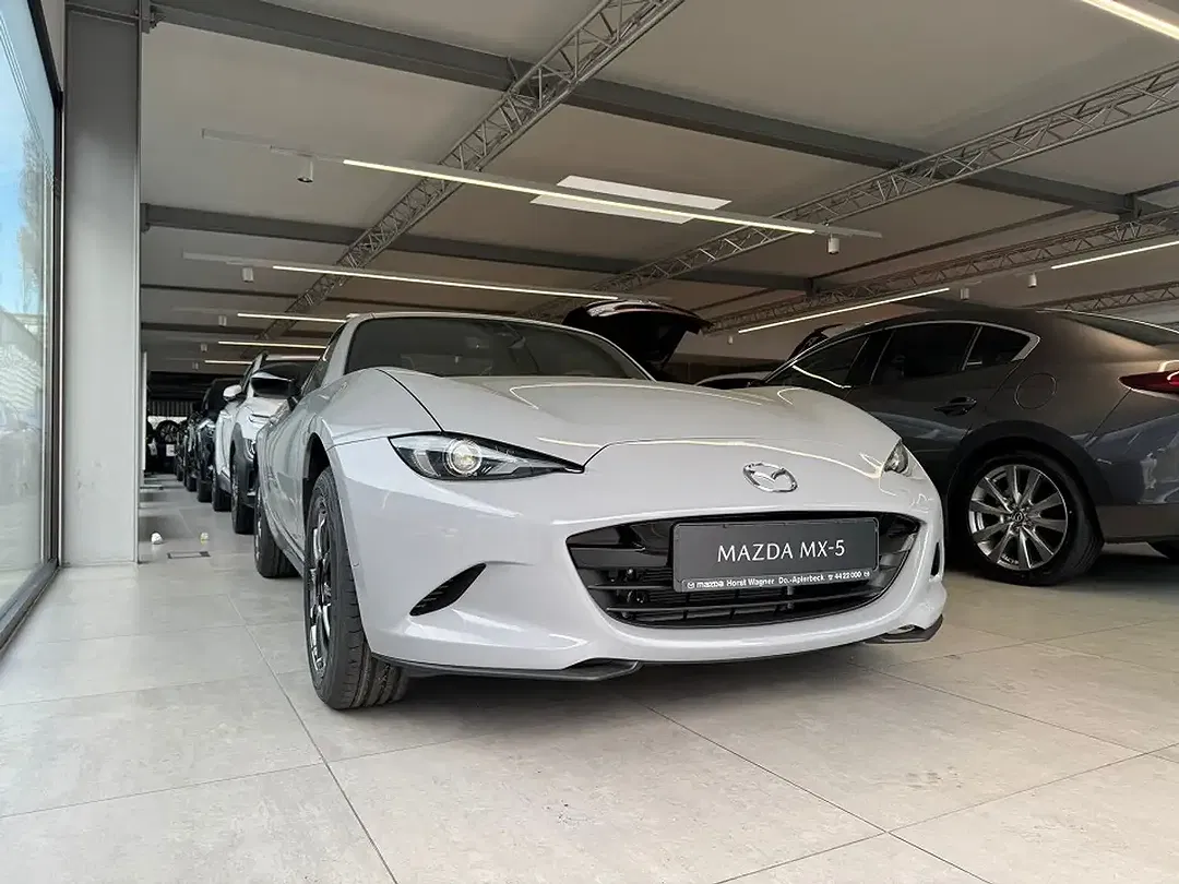 Mazda MX-5 RF Homura - Thumbnail 3