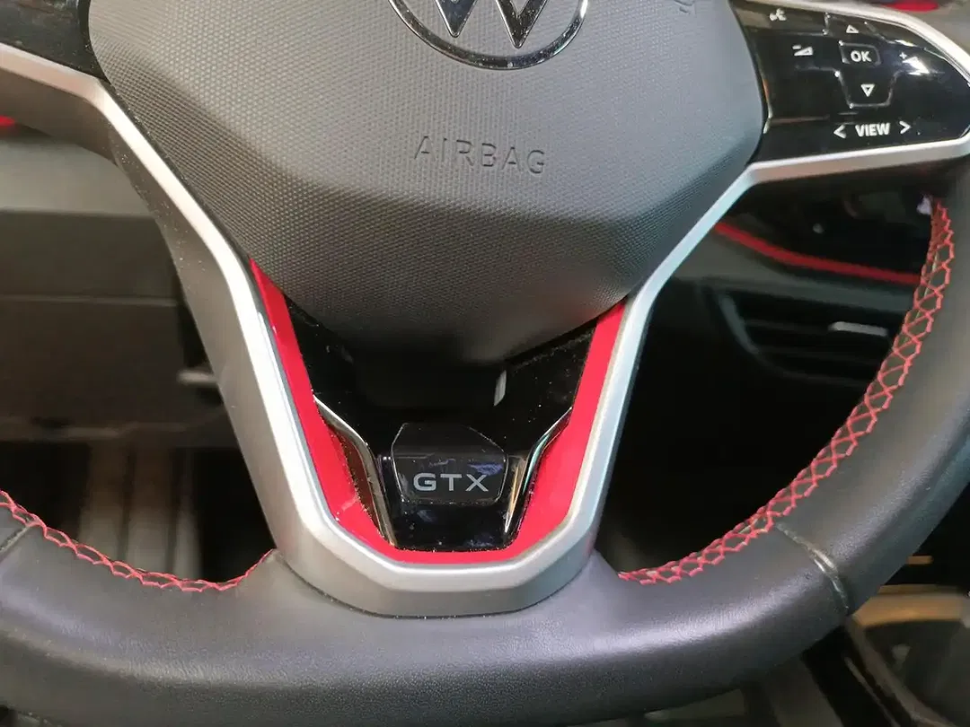 Volkswagen ID.4 - Thumbnail 15