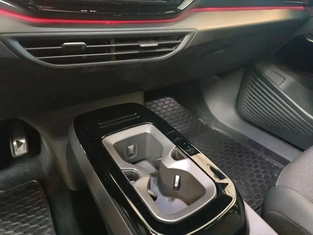 Volkswagen ID.4 - Thumbnail 19