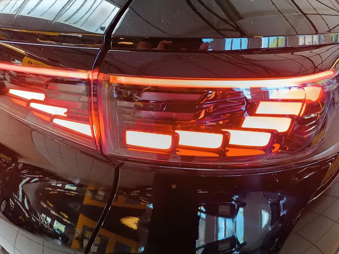 Volkswagen ID.4 - Thumbnail 8