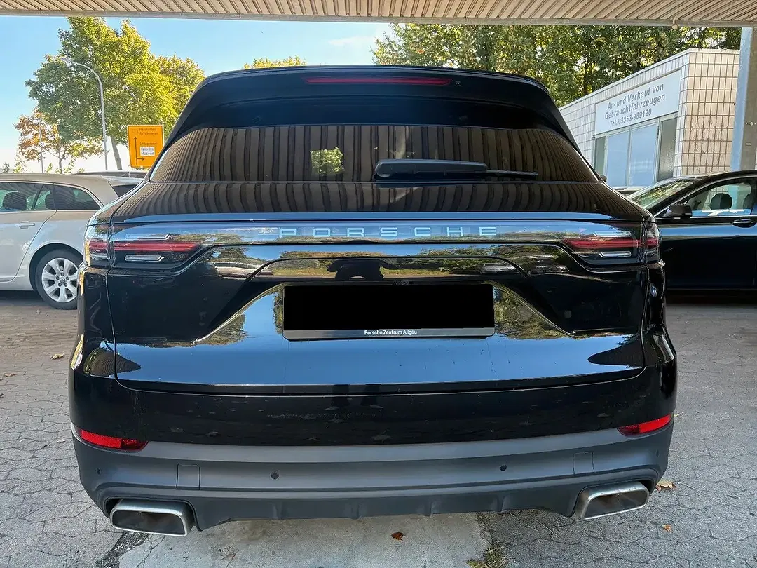 Porsche Cayenne E-Hybrid - Thumbnail 3