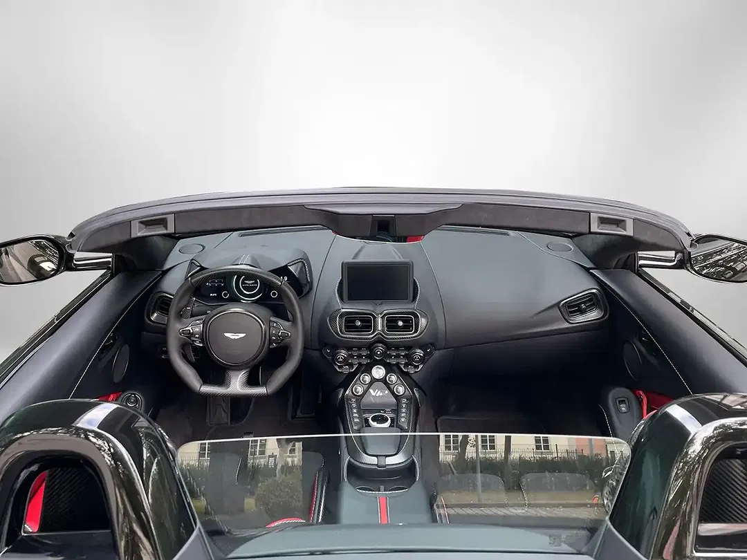 Aston Martin Vantage Roadster - Thumbnail 13