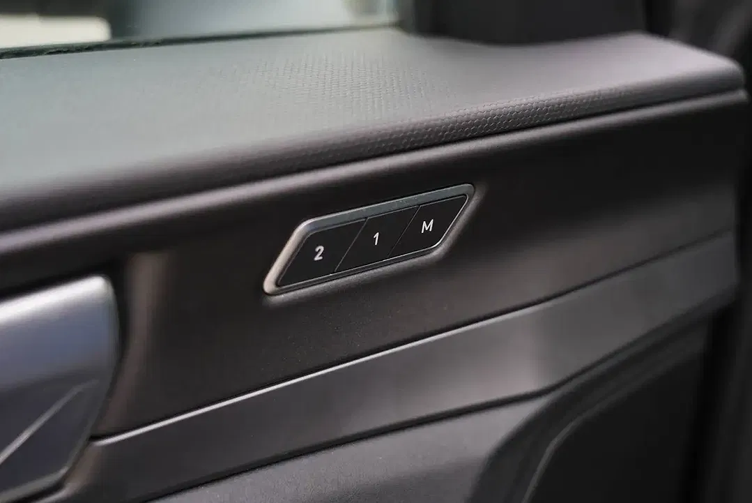 Lynk & Co 01 - Thumbnail 15