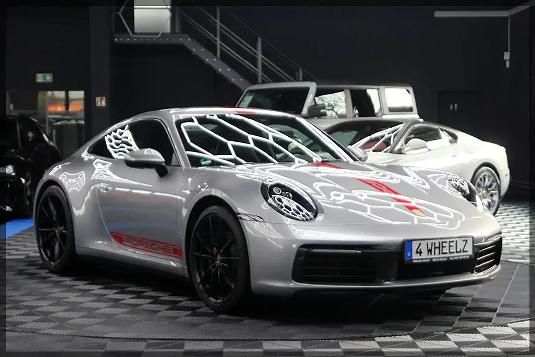 Porsche 992 AUT Carrera Coupe - Afbeelding 1