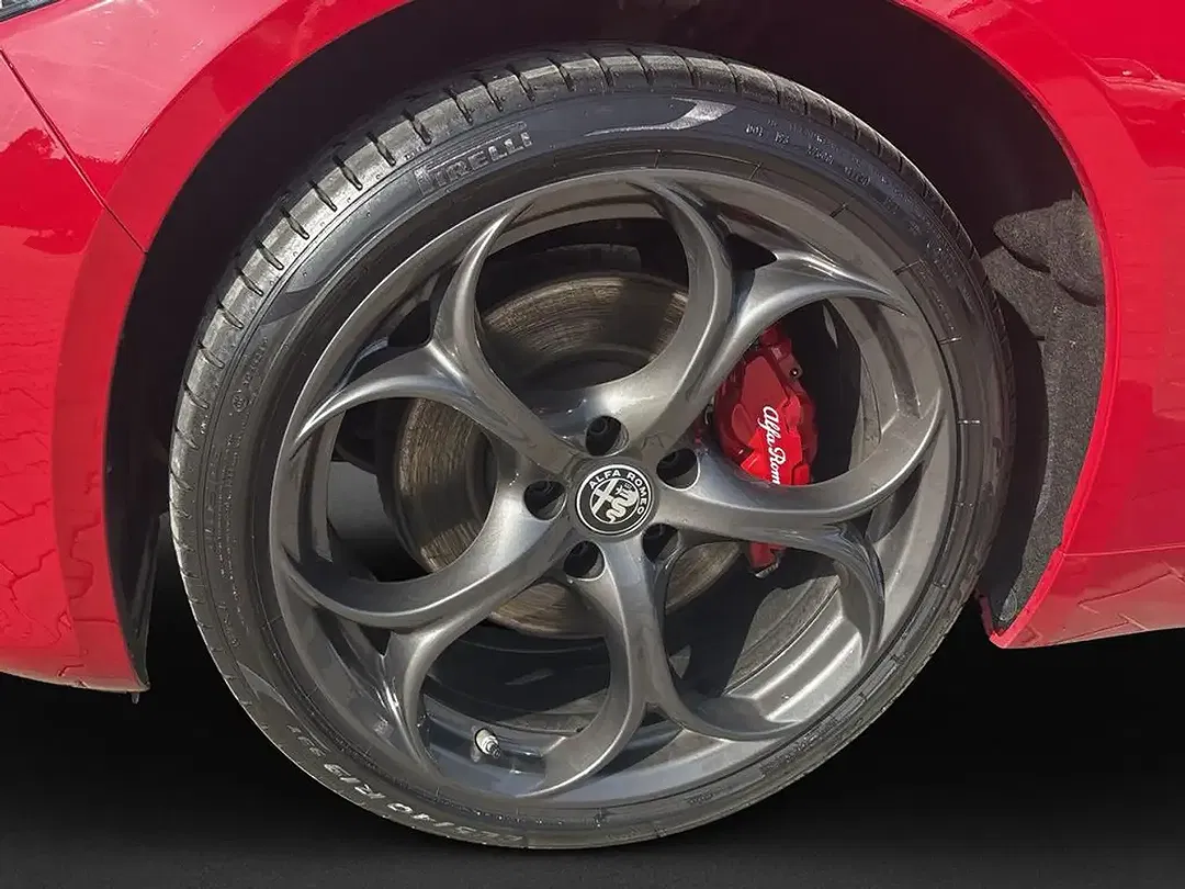 Alfa Romeo Giulia 2.0 16V Turbo Q4 Tributo Italiano - Thumbnail 6