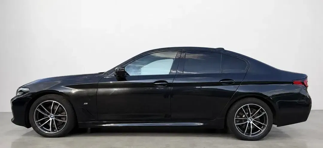 BMW 520 M Sport - Thumbnail 2