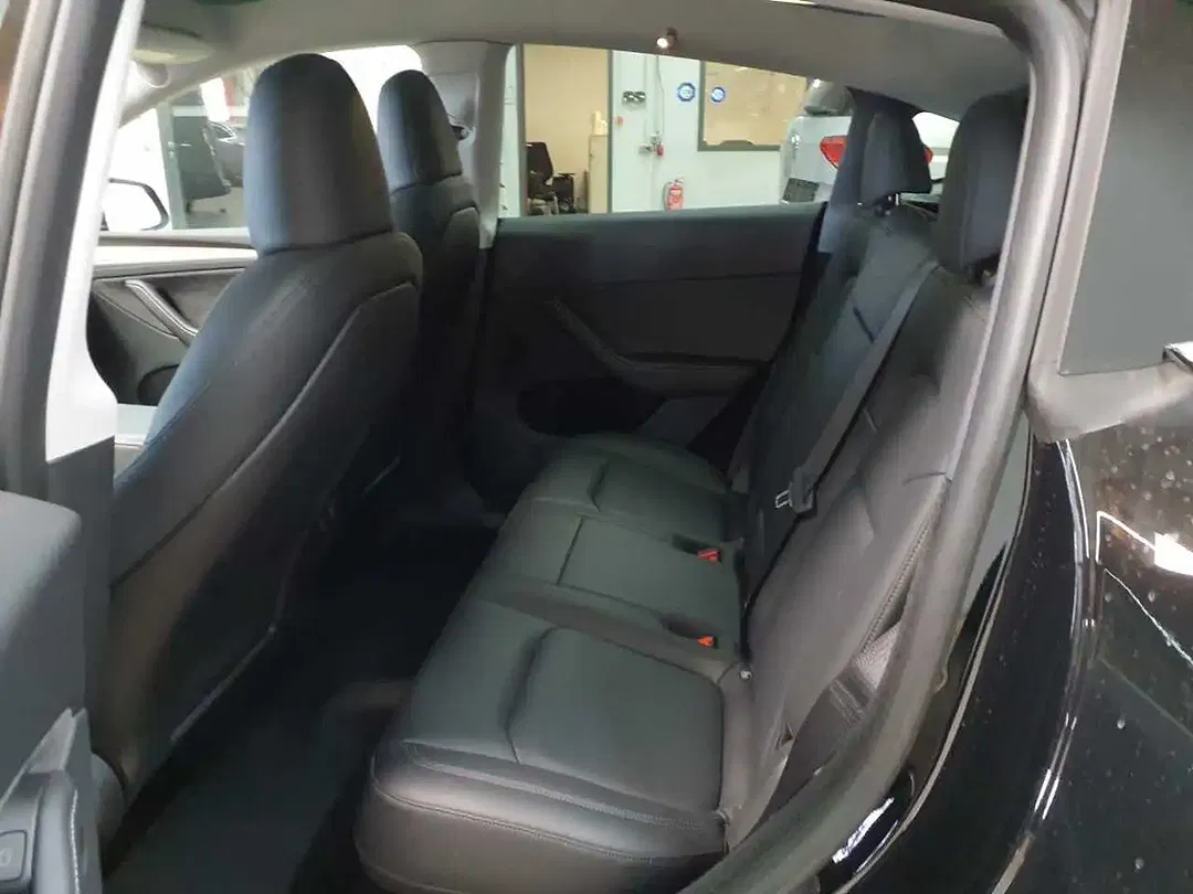 Tesla Model Y AWD Dual Motor Long Range - Thumbnail 13